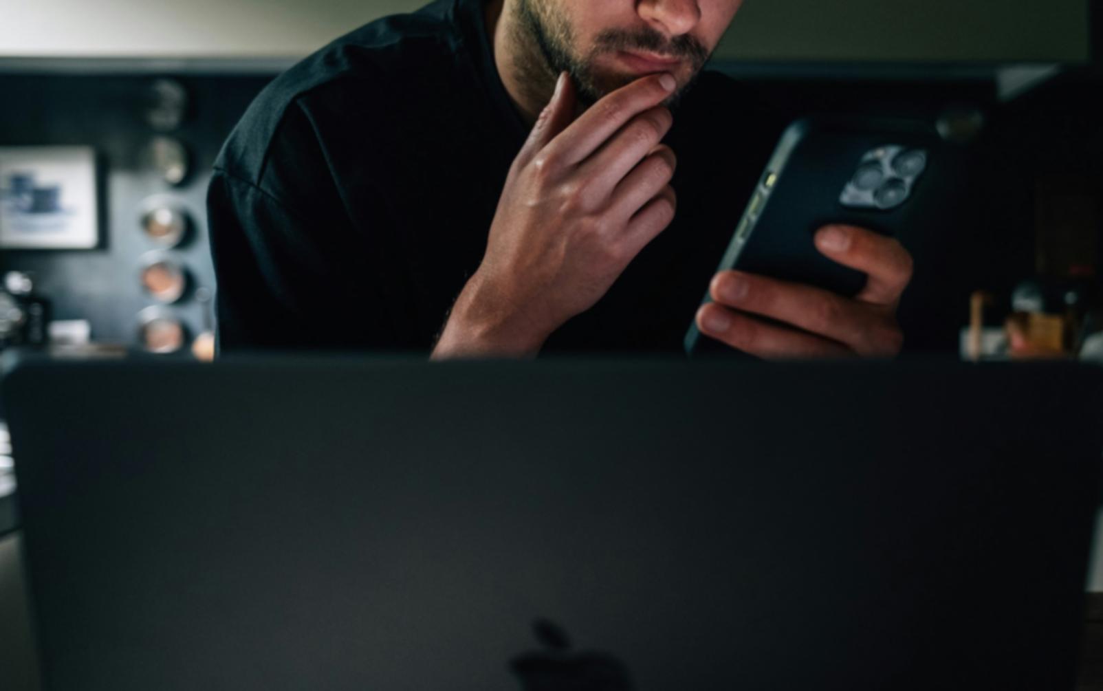 Course instructor reviewing ranking strategy materials
